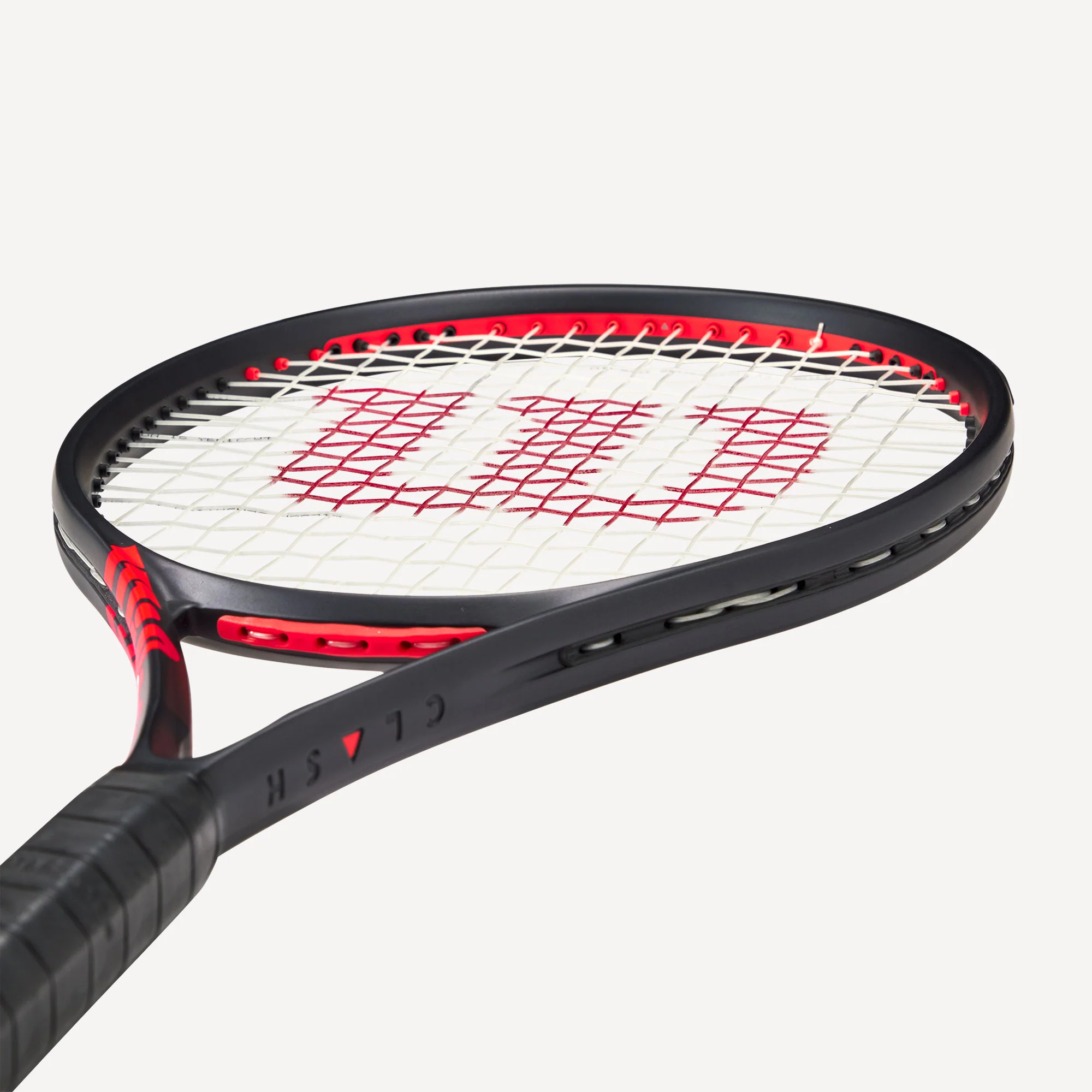 Wilson Clash 100L V3 Tennis Racket - Image 5