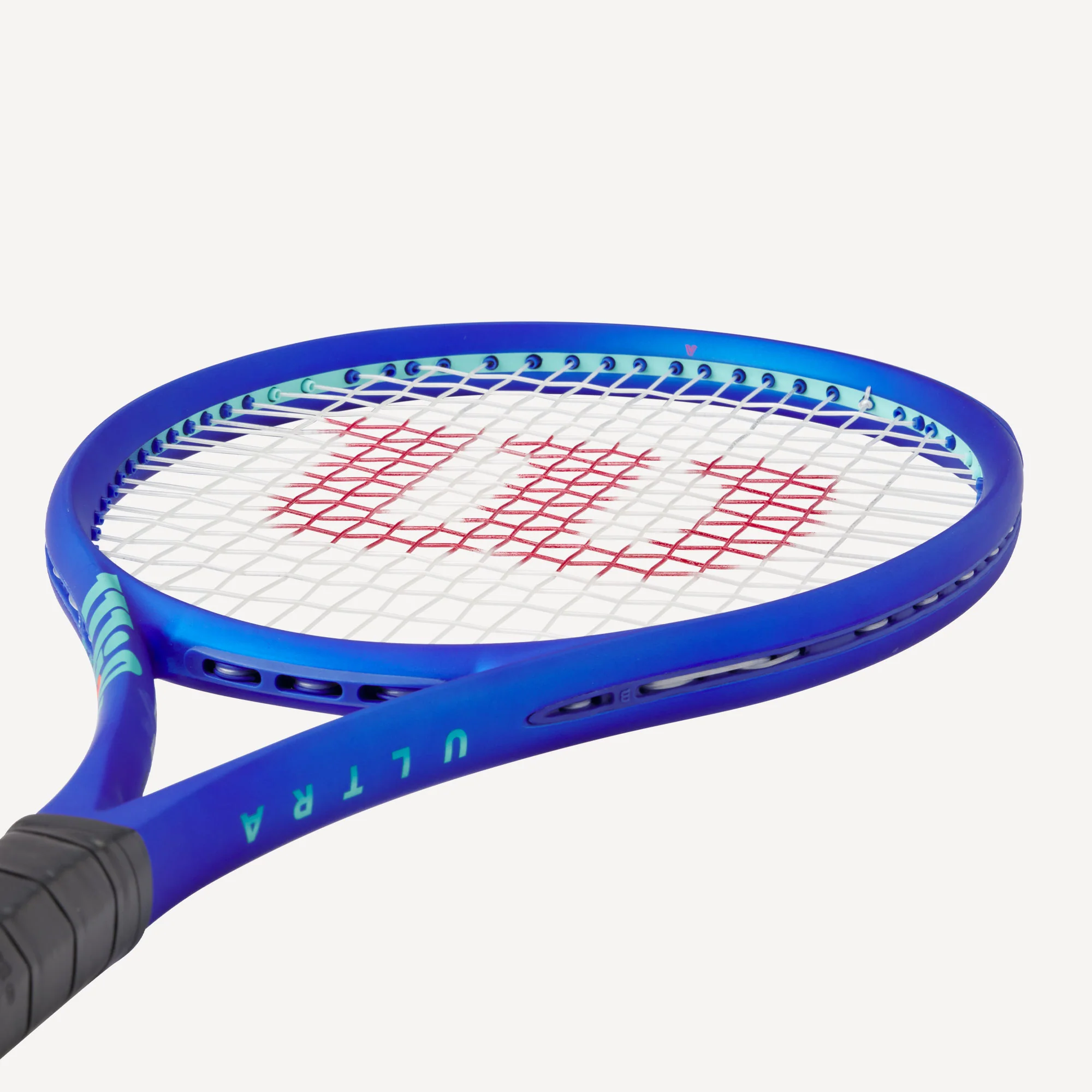 Wilson Ultra 100UL V5 Tennis Racket - Image 5