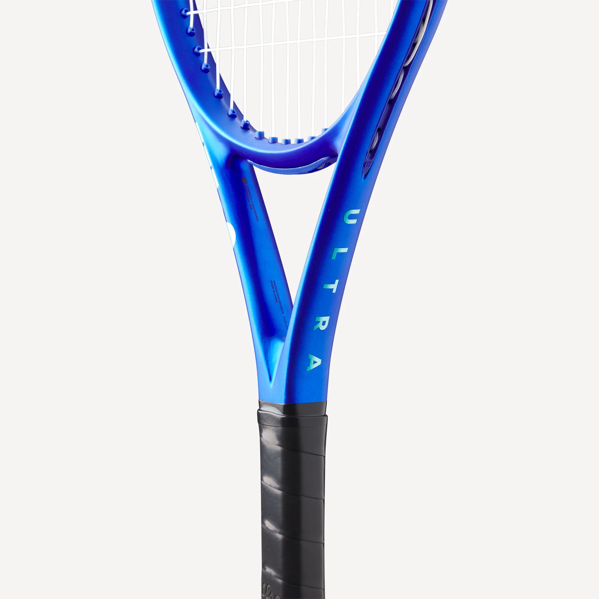 Wilson Ultra 25 V5 Junior Tennis Racket - Image 6